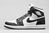 AIR JORDAN 1 RETRO HIGH OG BLACK WHITE